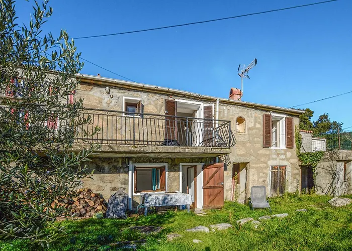 Vakantiehuis Awesome In San-gavino Di Carbini